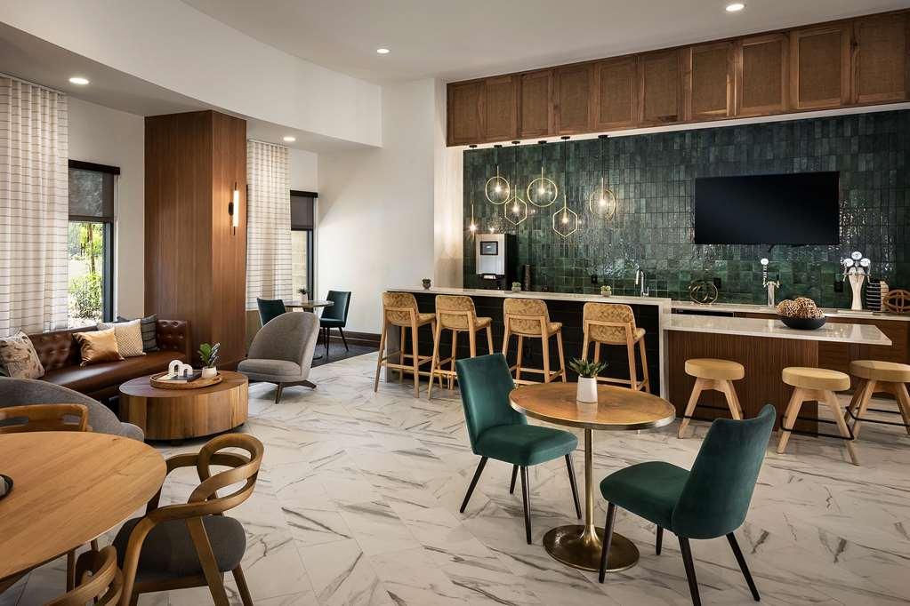 Sentral Old Town Aparthotel Scottsdale Restoran gambar